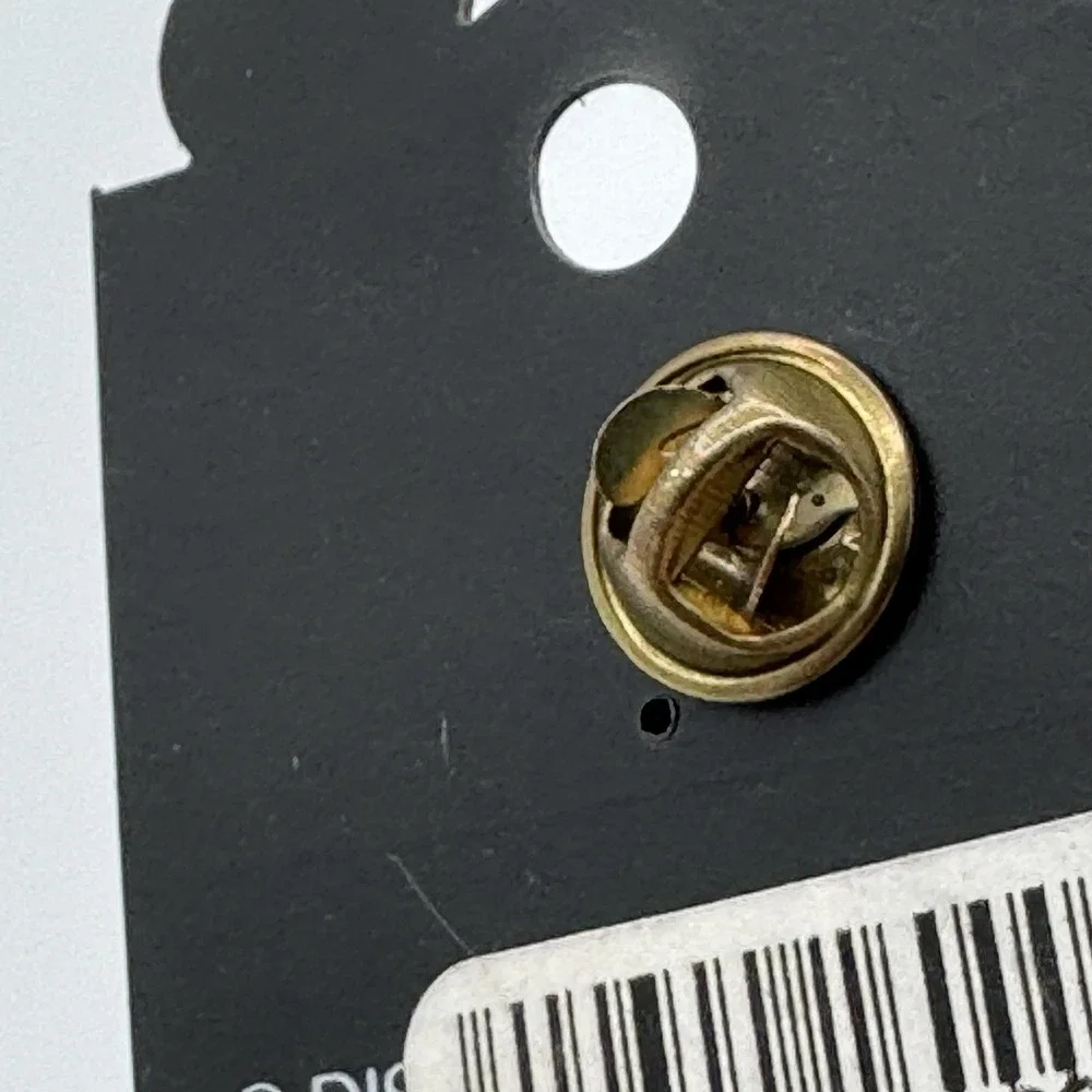 Disney Mickey Mouse‎ Ship Wheel Pin Nautical Gold Tone Cruise Era